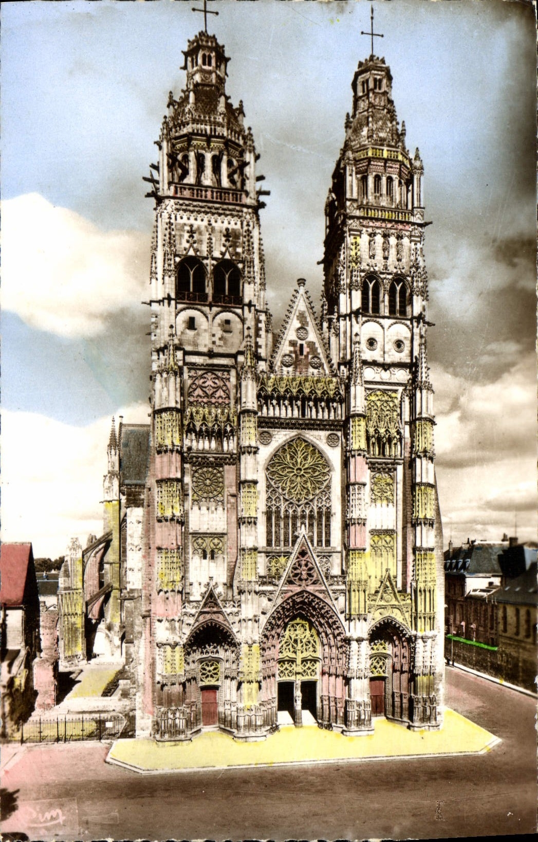 CPA Tours I et L la Cathedrale St Gatien les deux ont ete construites au XVe S et terminee au XVI S