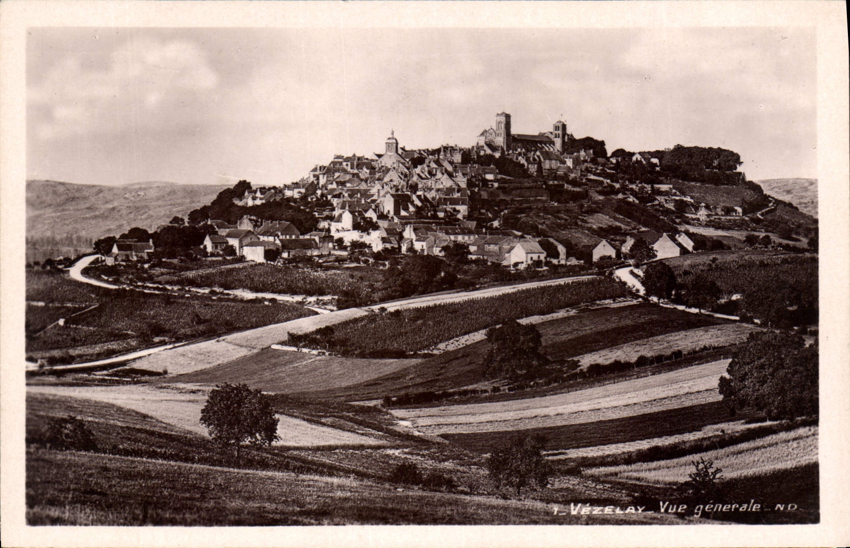 CPA Vezelay vue generale 