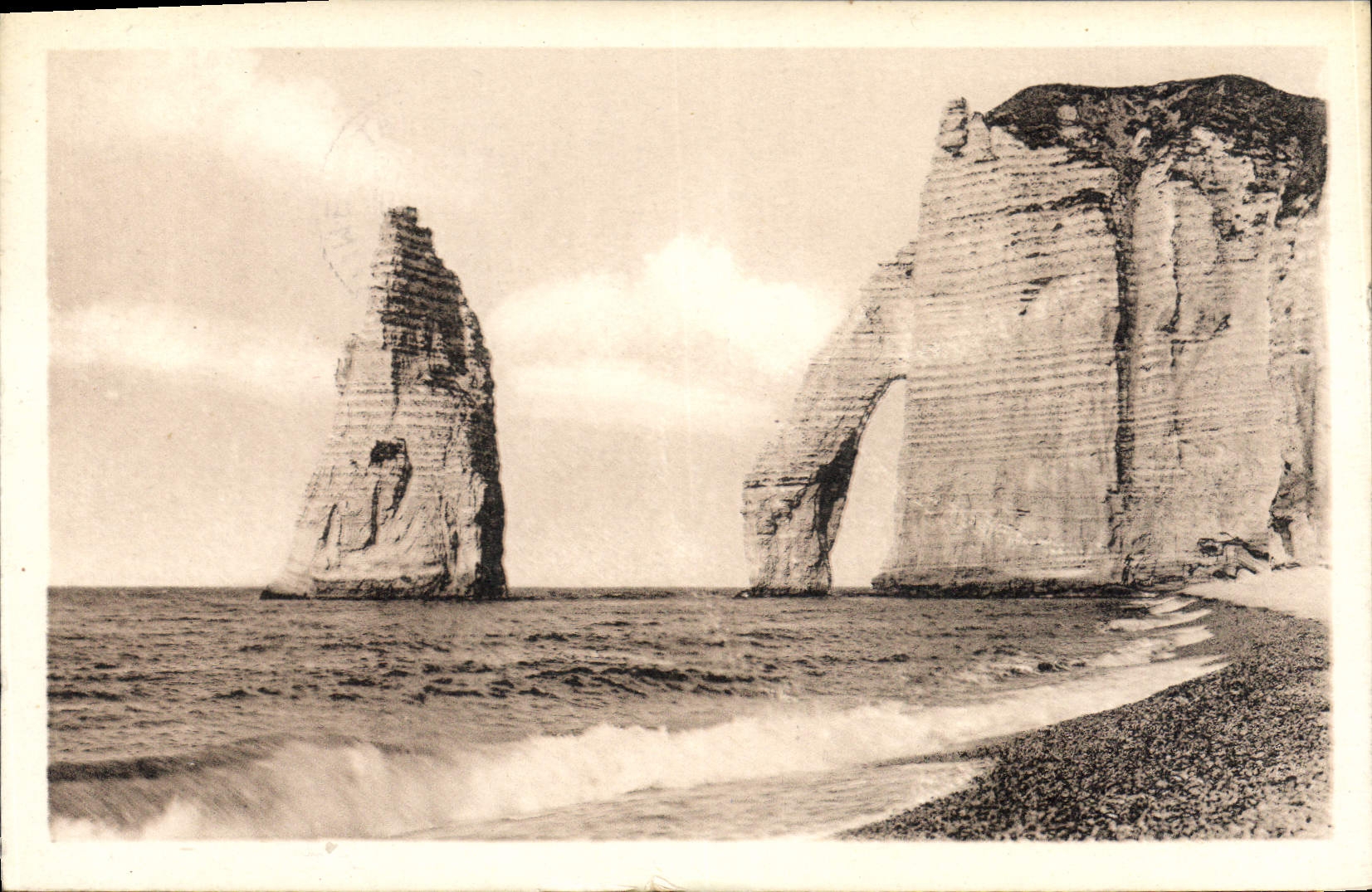 CPA Etretat la Grande Aiguille et Porte d'Aval 