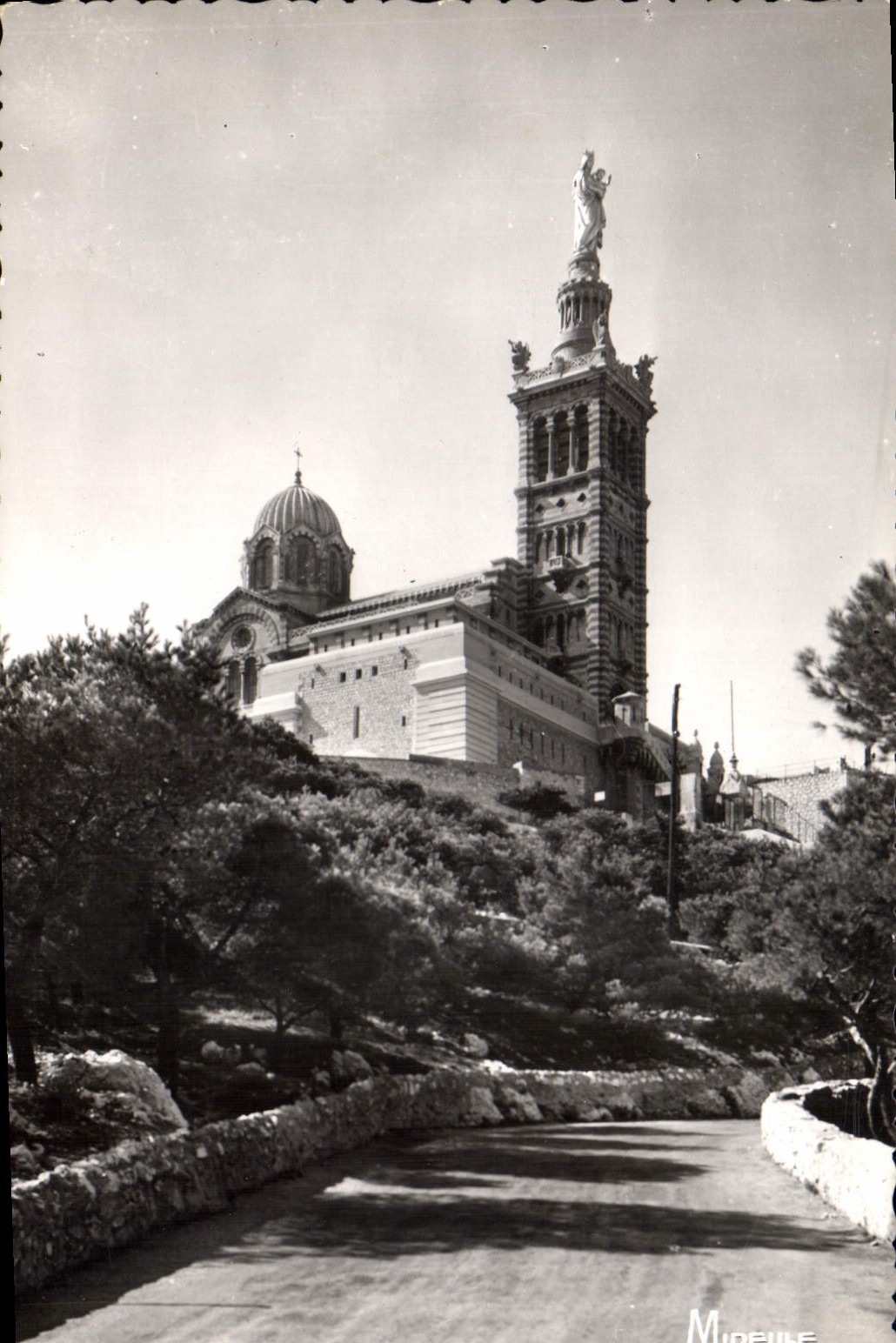 CPA Marseille B du R Notre Dame de la Garde 