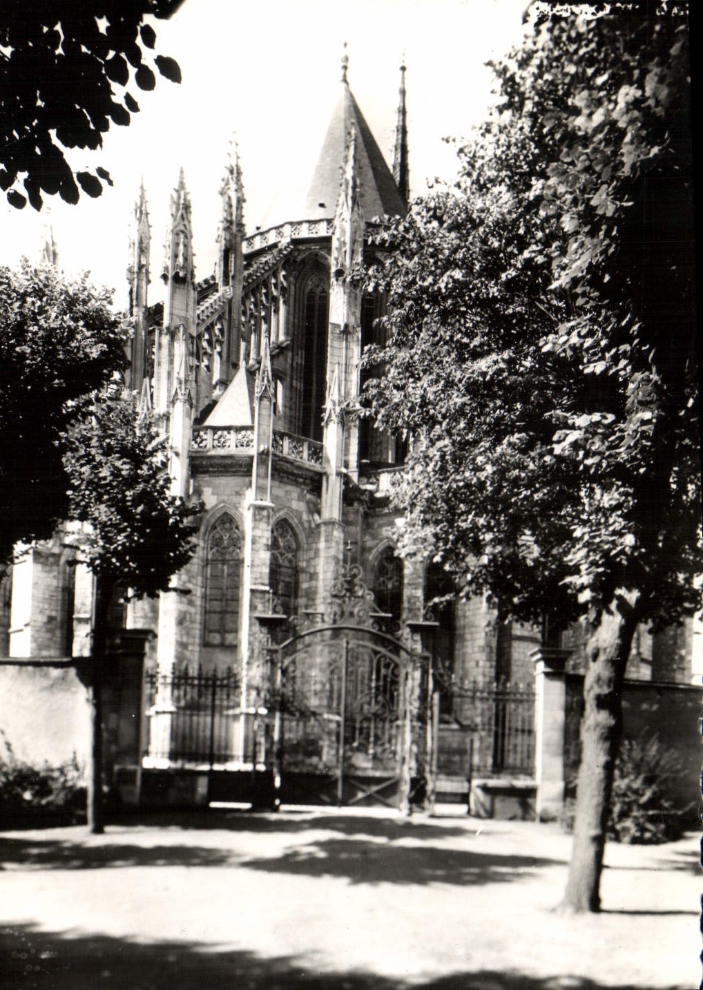 CPA Orleans Loiret La Cathedrale L'Abside 