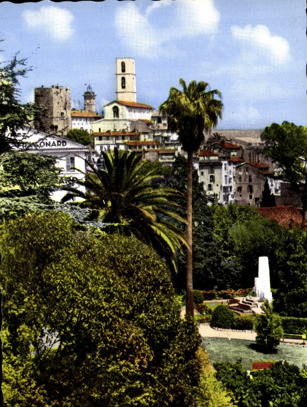 CPA Grasse Le Jardin Public et la Vieille Ville