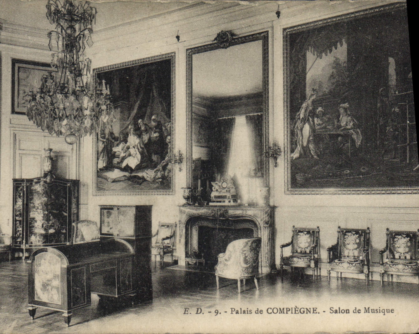 CPA Palais de Compiegne Salon de Musique