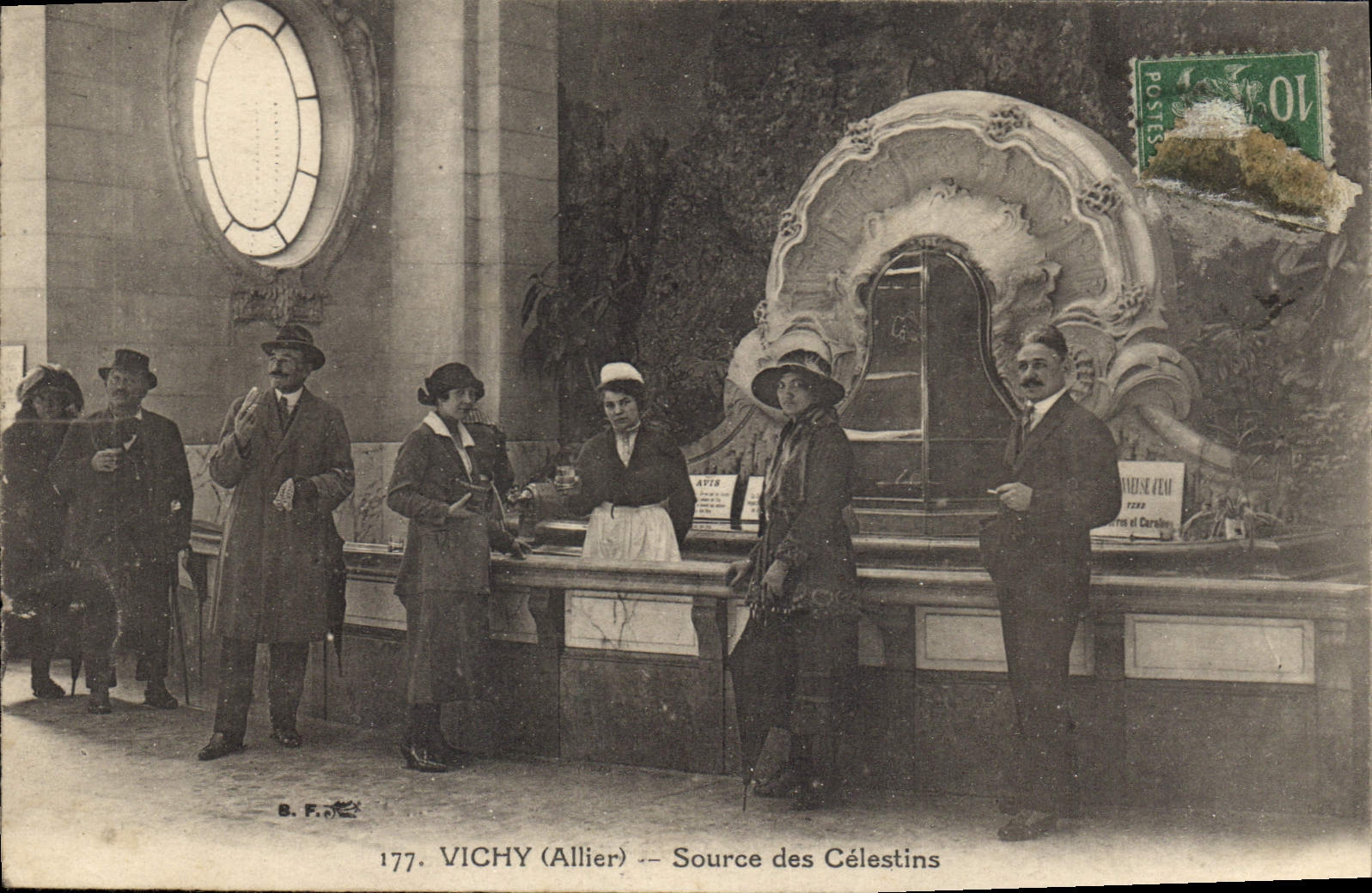 CPA Vichy Allier Source des Celestins 