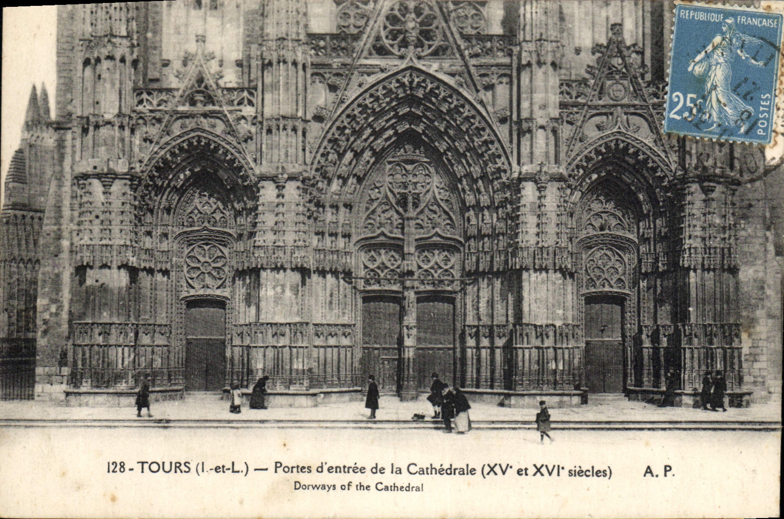 CPA Tours L et L Ports d'entree de la Cathedrale