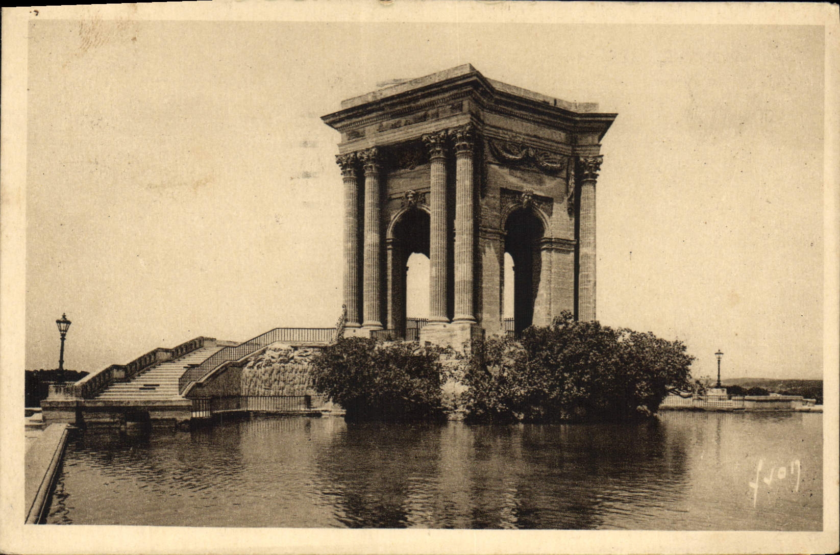 CPA Montpellier Hetault Jardin du Peyrou Le Chateau d'Eau 