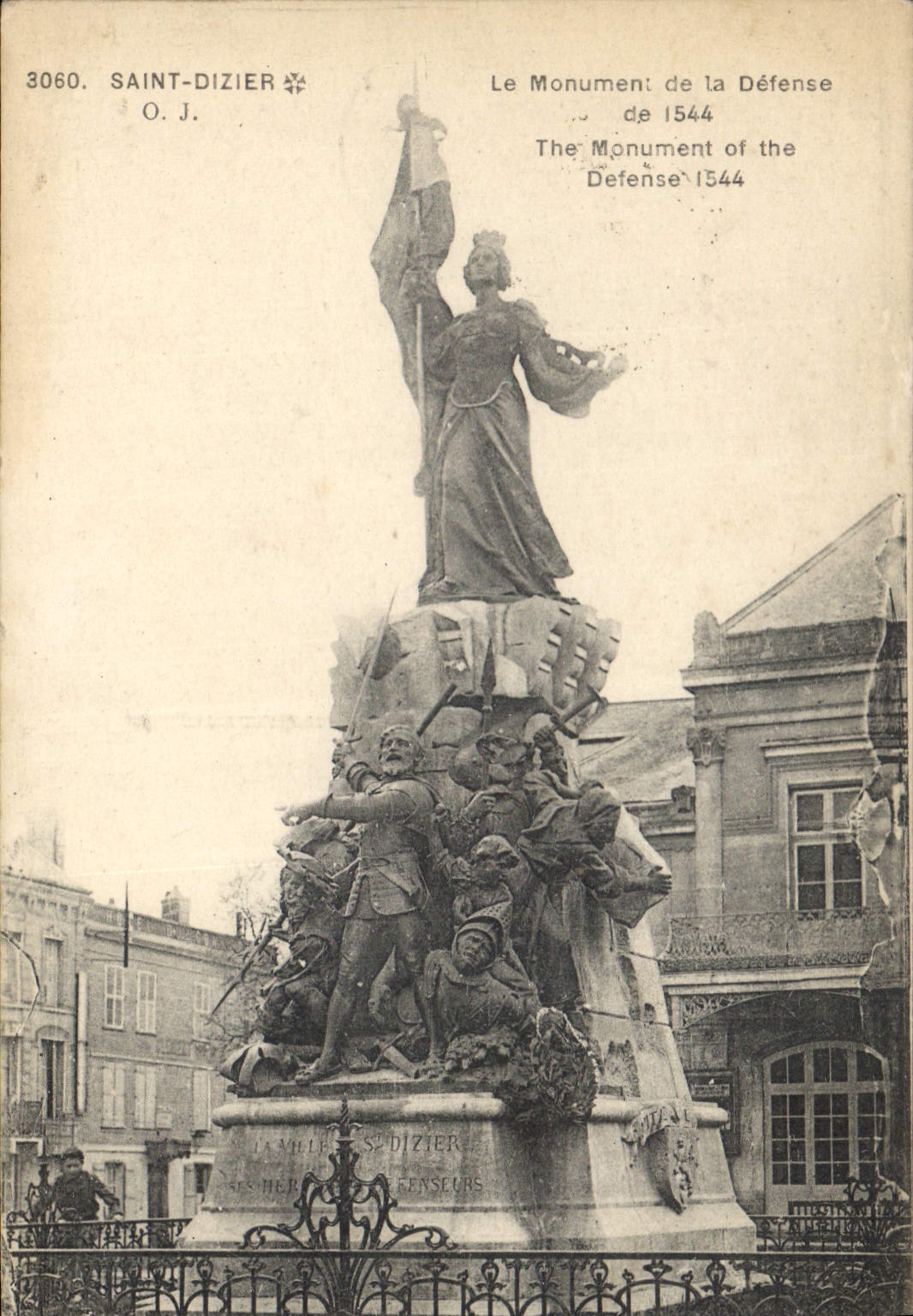 CPA Saint Dizier Le Monument de la Defense
