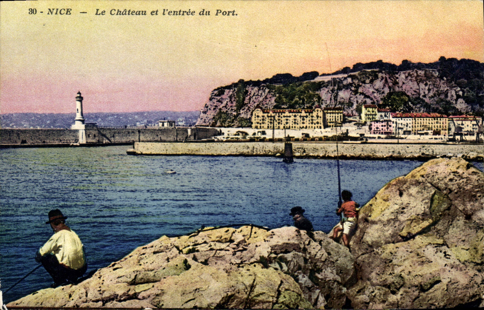 CPA Nice Le Chateau et l'entree du Port 