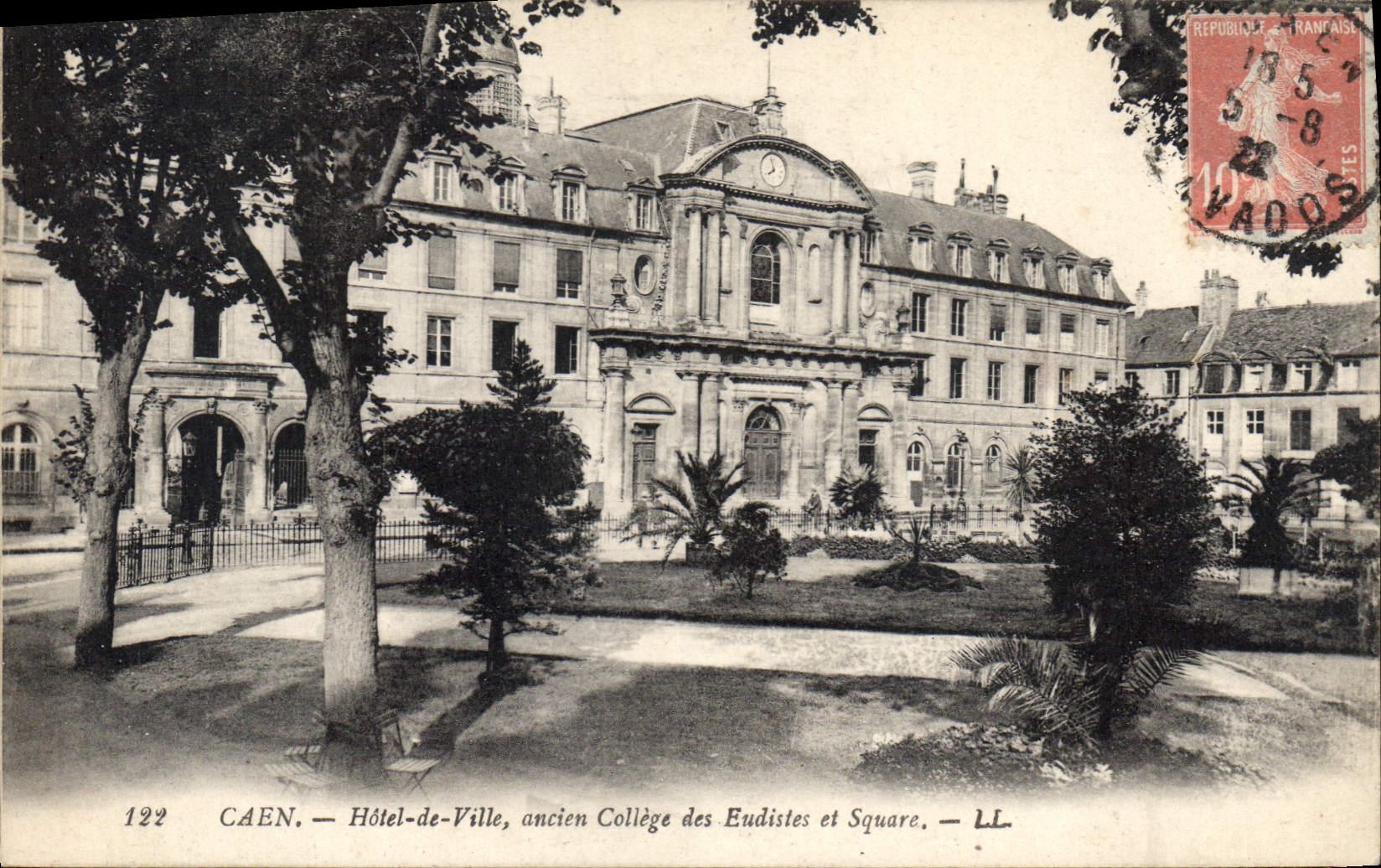 CPA Caen Hotel de Ville ancien College des Eudistes et Square 