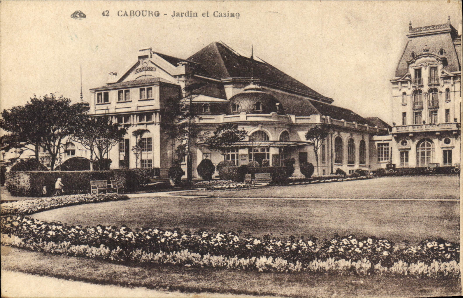 CPA Cabourg Jardin et Casino 