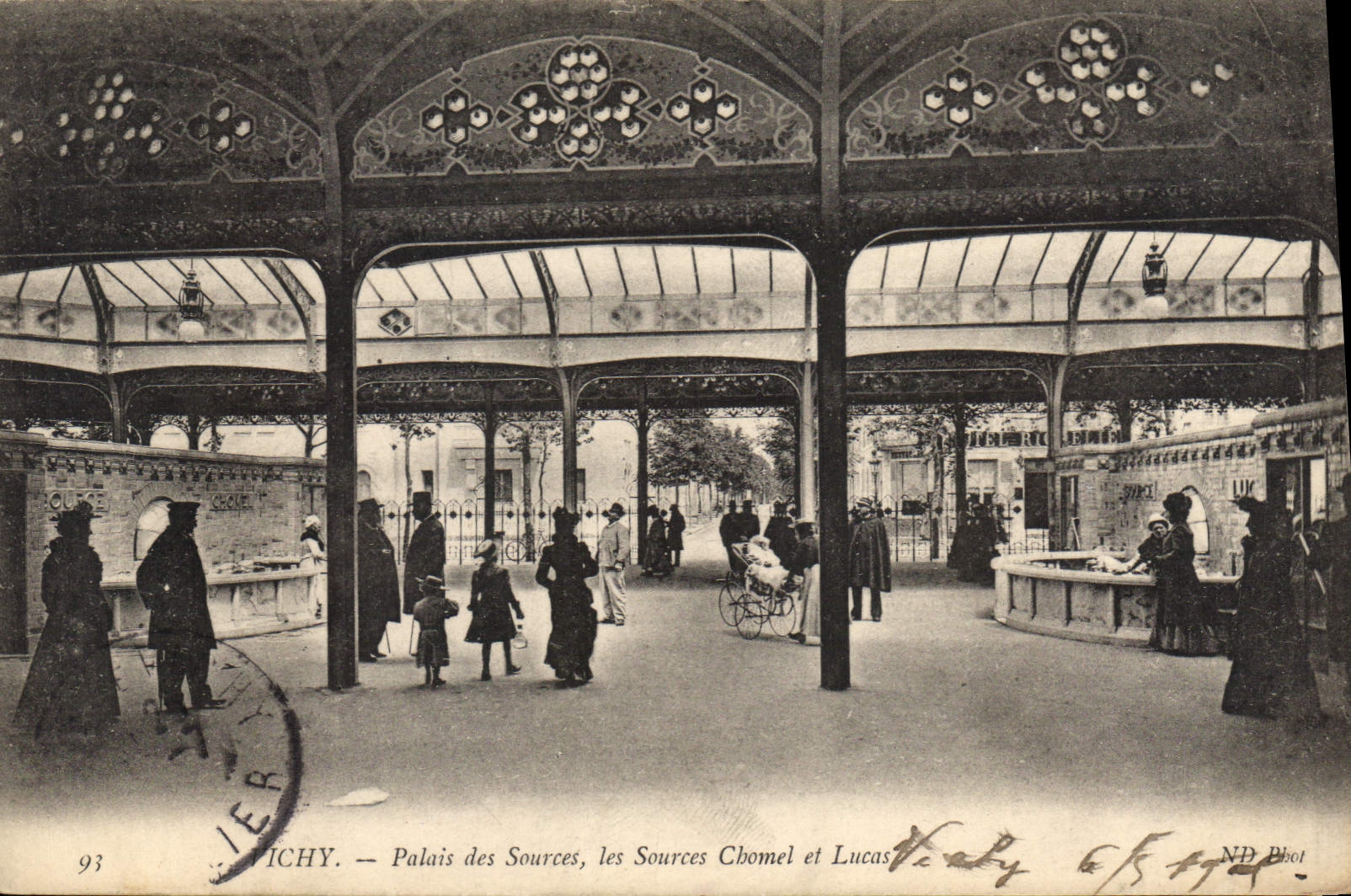 CPA Vichy Palais des Sources les Sources Chomel et Lucas 