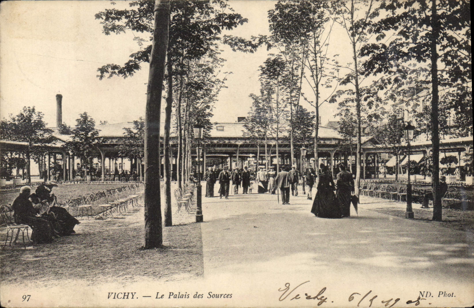 CPA Vichy Le Palais des Sources 