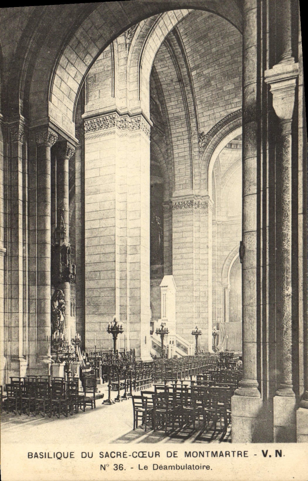 CPA Basilique du Sacre Coeur de Montmartre Le Deambulatoire