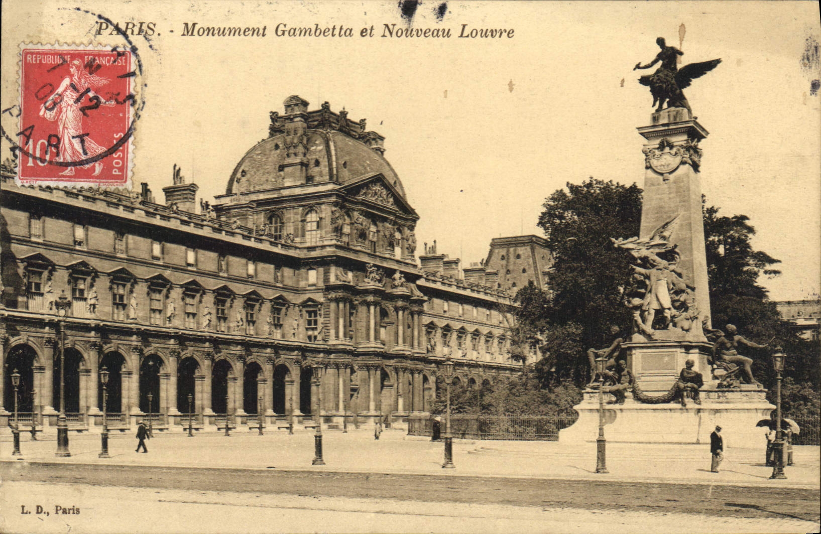 CPA Paris Monument Gambetta et Nouveau Louvre 