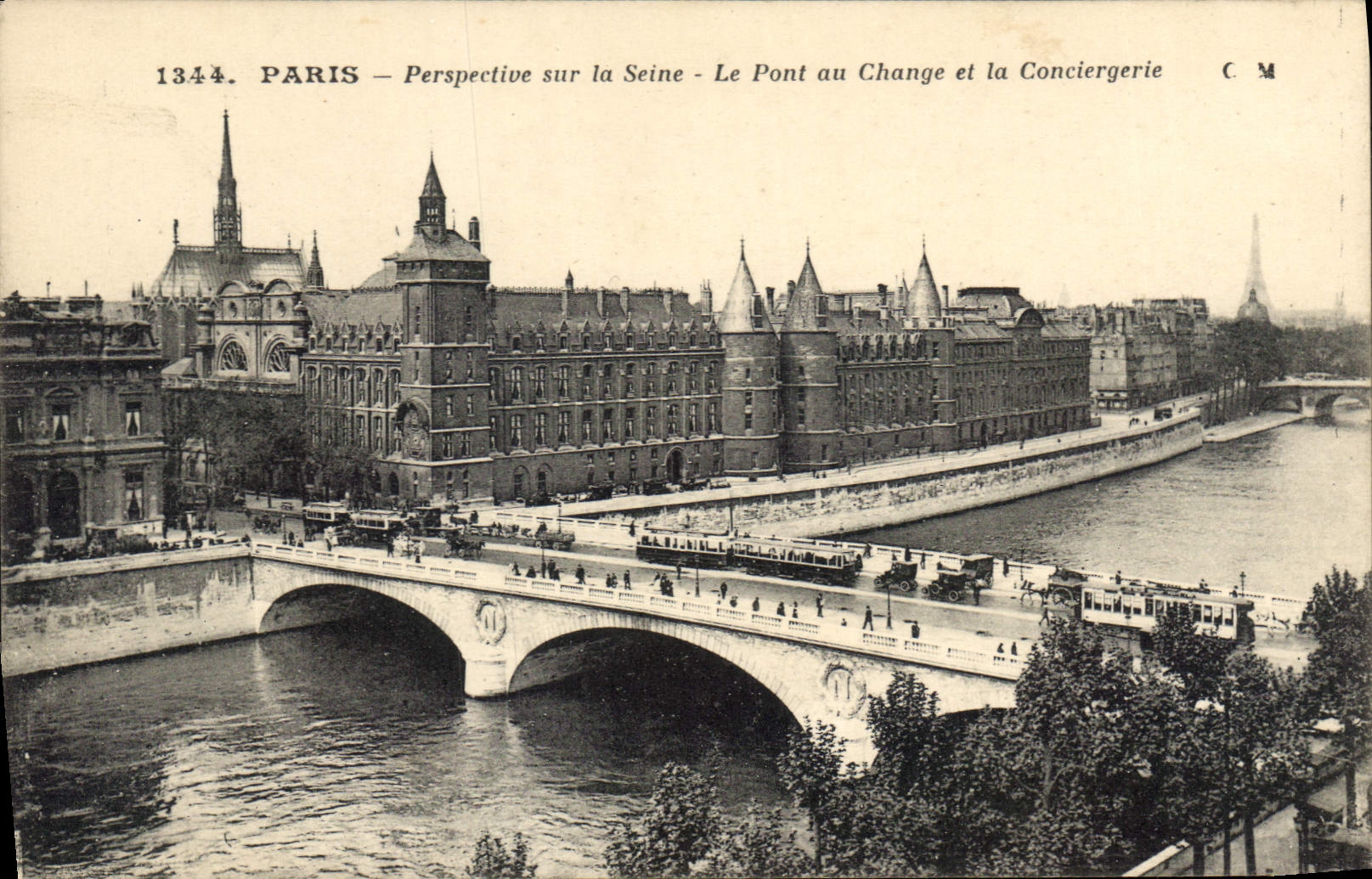 CPA Paris Perspective sur la Seine Le Pont au Change et la Conciergerie 
