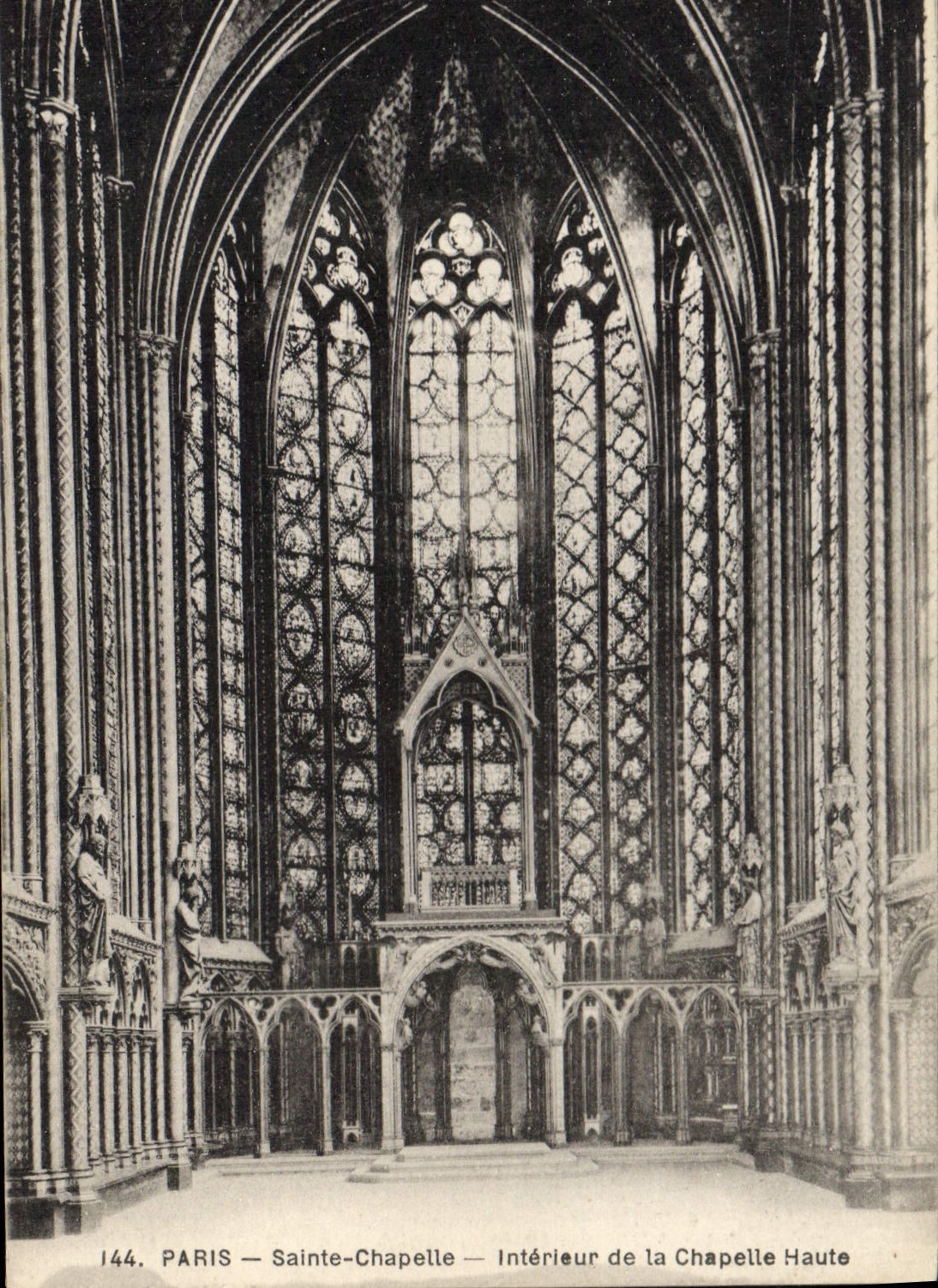 CPA Paris Sainte Chapelle Interieur de la Chapelle Haute
