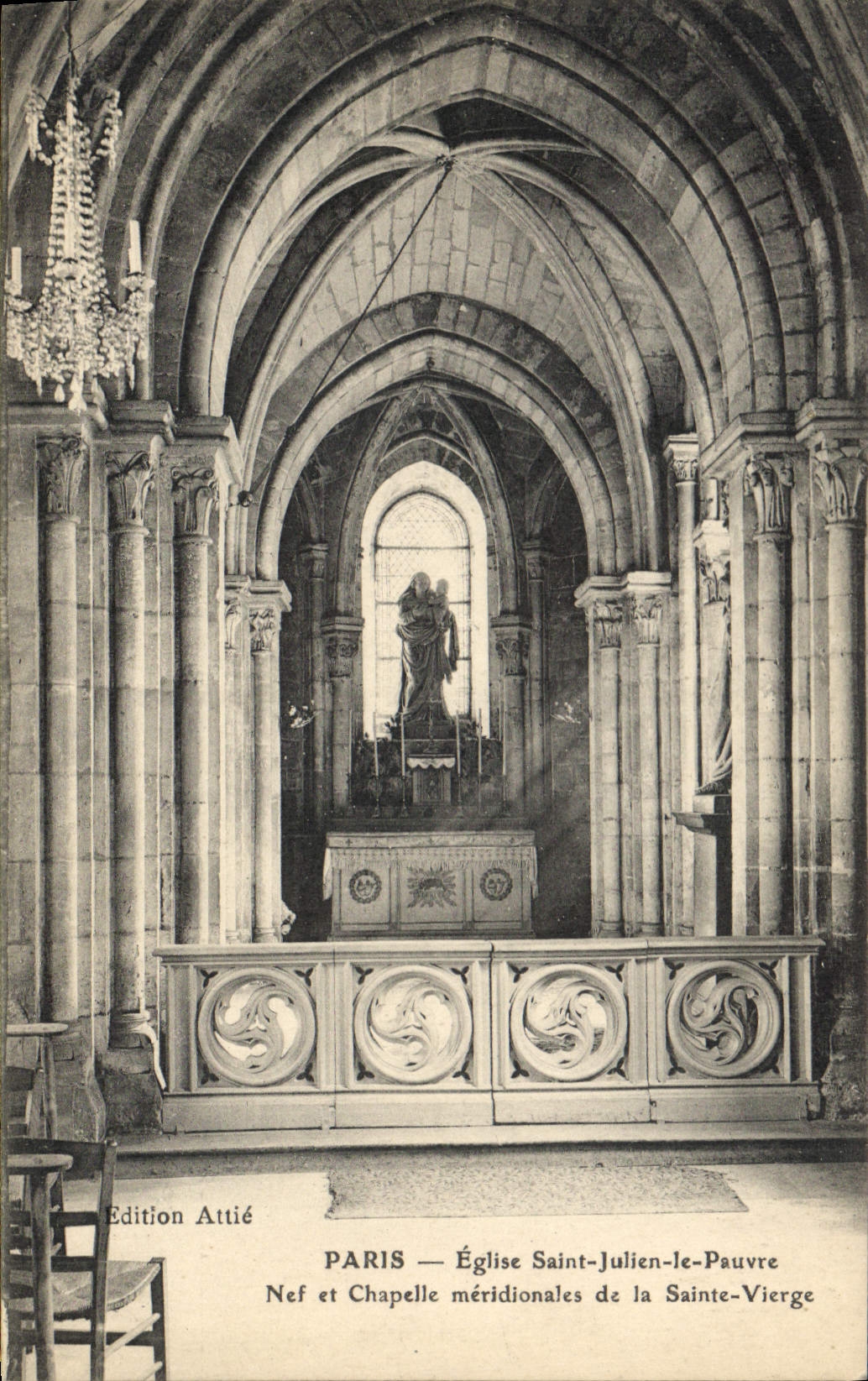 CPA Paris Eglise Saint Julien le Pauvre Nef le Chapelle meridionales de la Sainte Vierge
