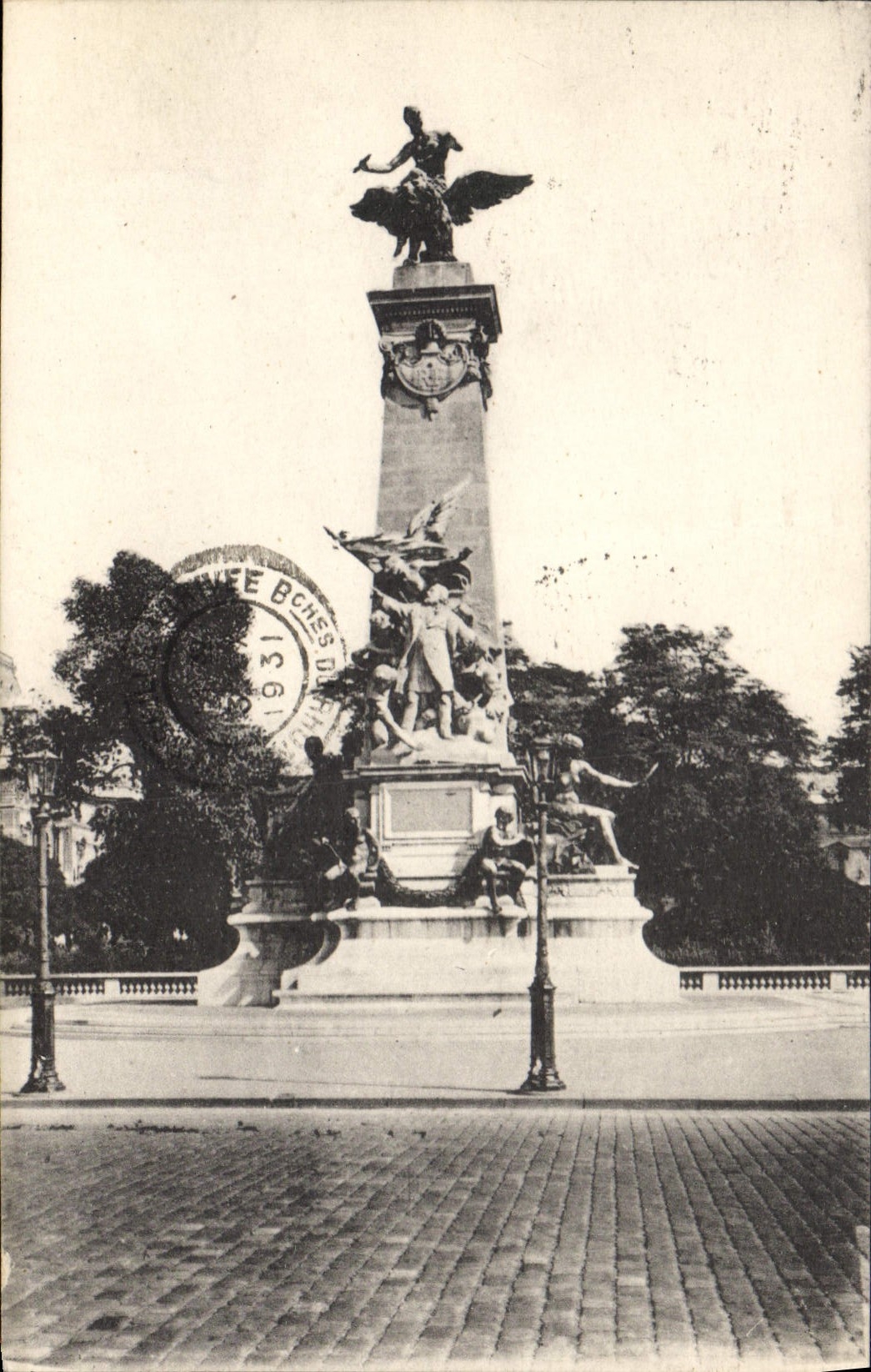 CPA Paris La Statue de Gambetta Place du Carrousel 