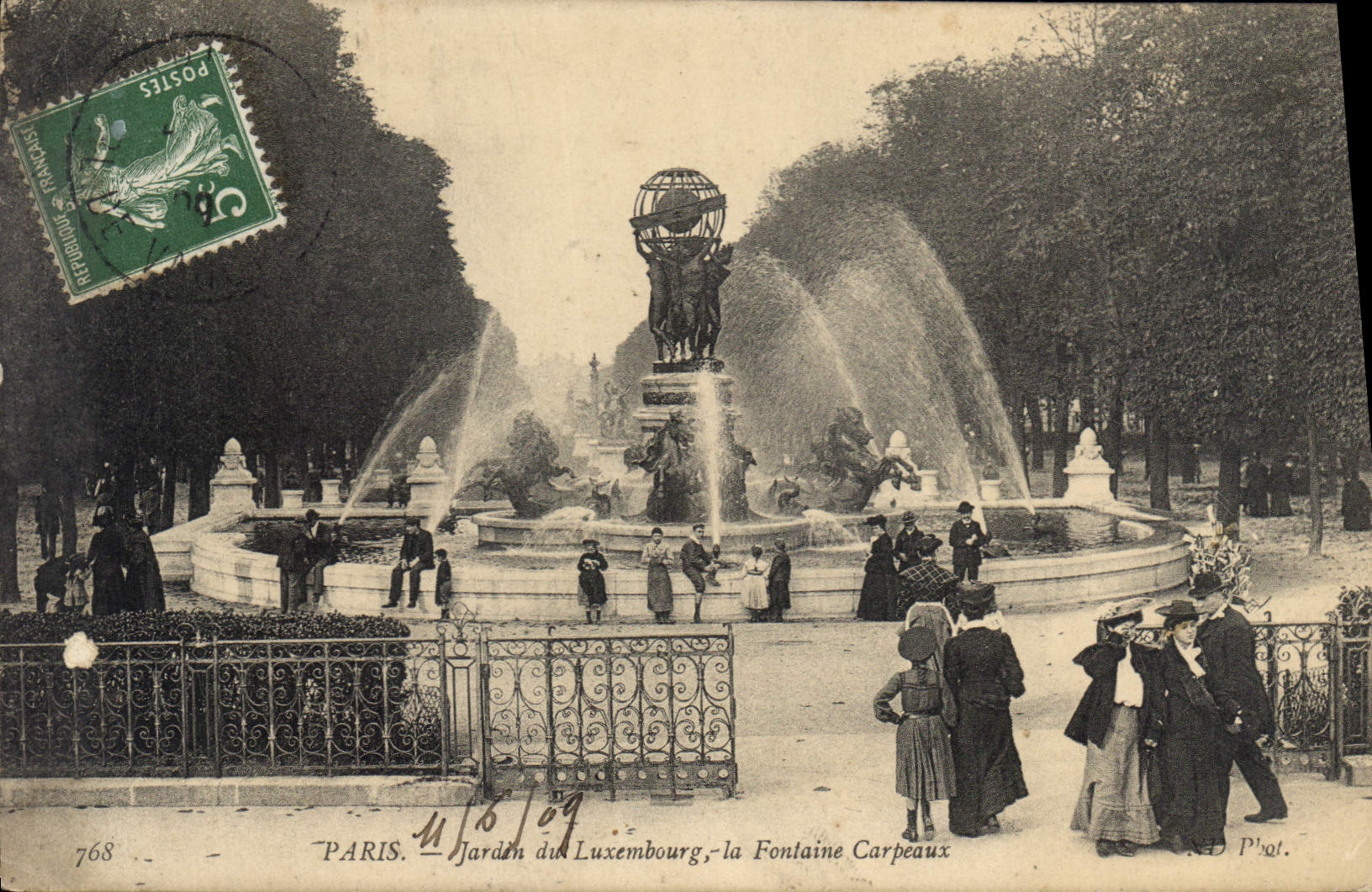 CPA Paris Jardin du Luxembourg la Fontaine Carpeaux 