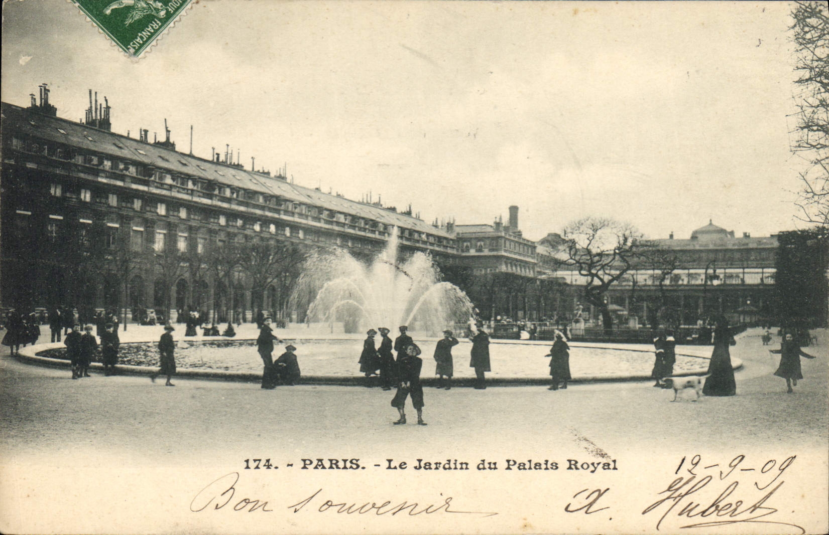 CPA Paris Le Jardin du Palais Royal 