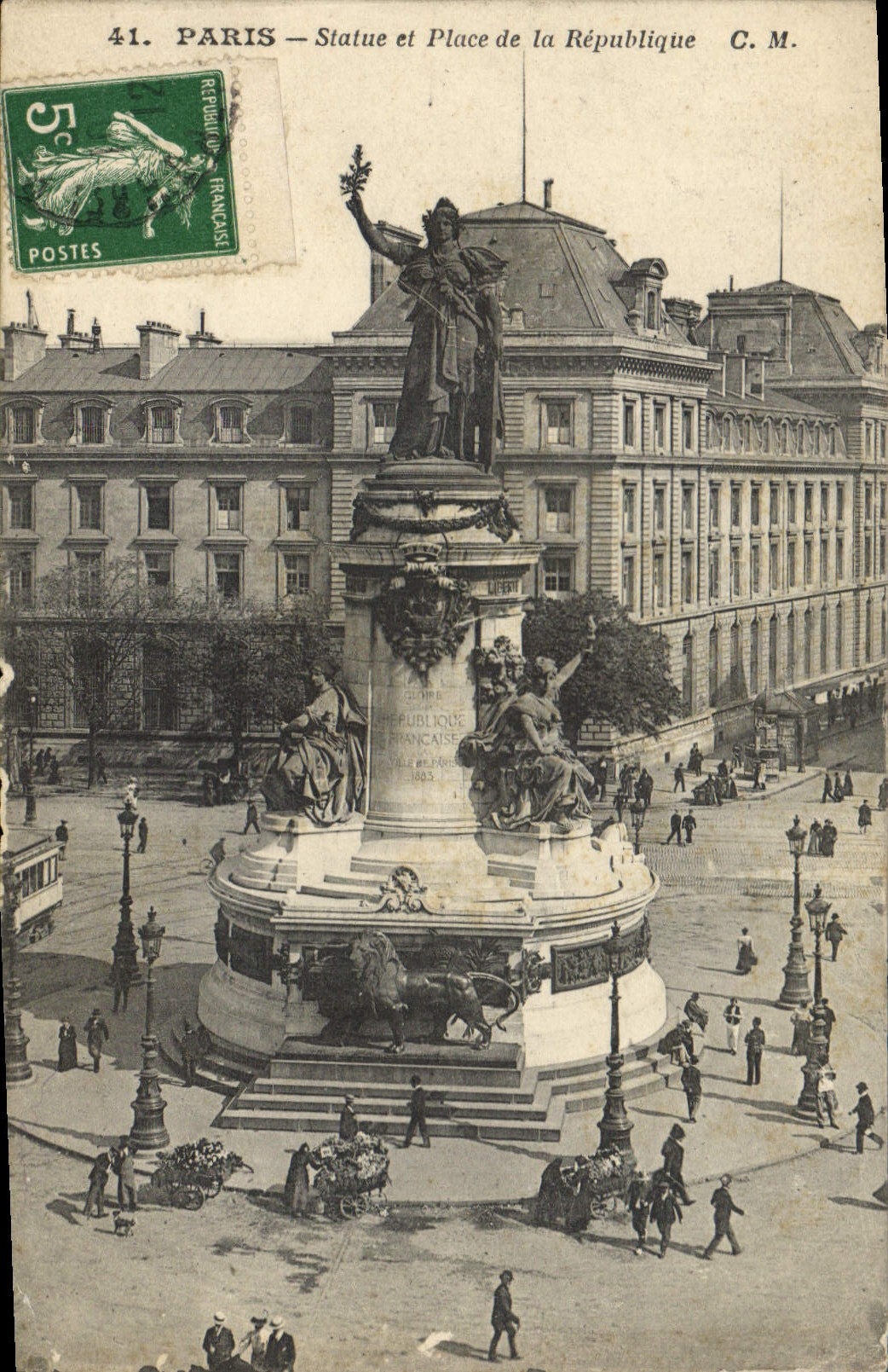 CPA Paris Statue et Place de la Republique 