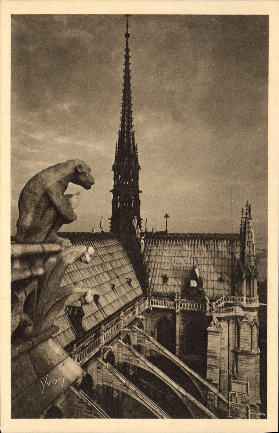 CPA Paris en flanant Notre Dame de Paris Detail du Chevet cote Est 