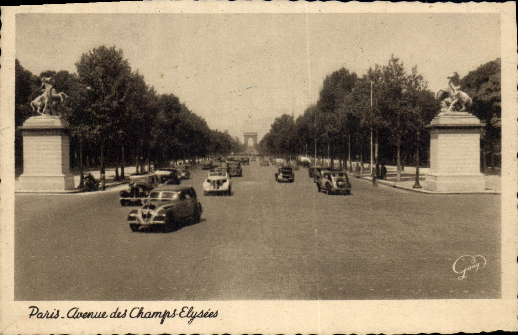 CPA Paris Avenue des Champs Elysees 