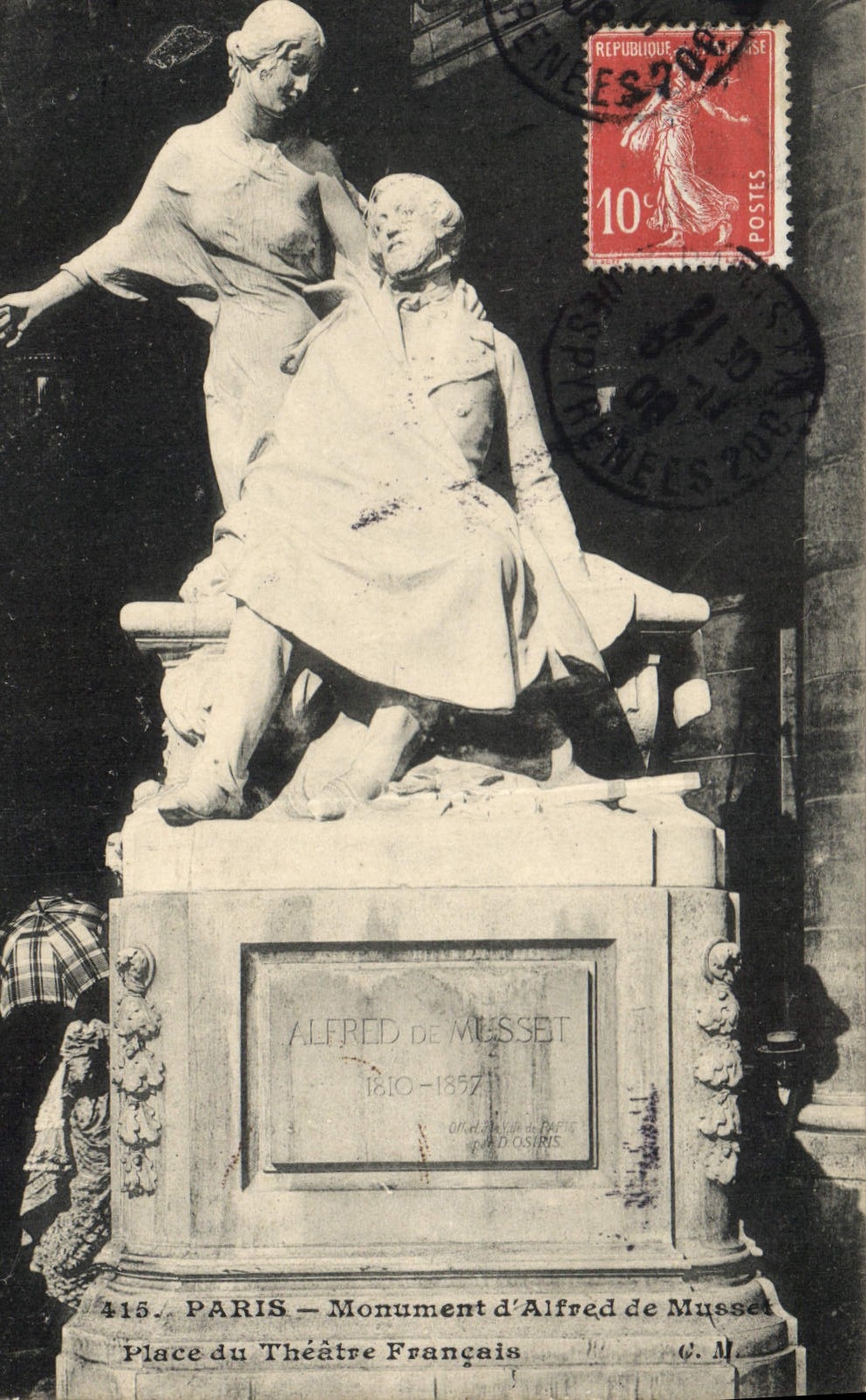 CPA Paris Monument d'Alfred de Musset Place du Theatre Francais