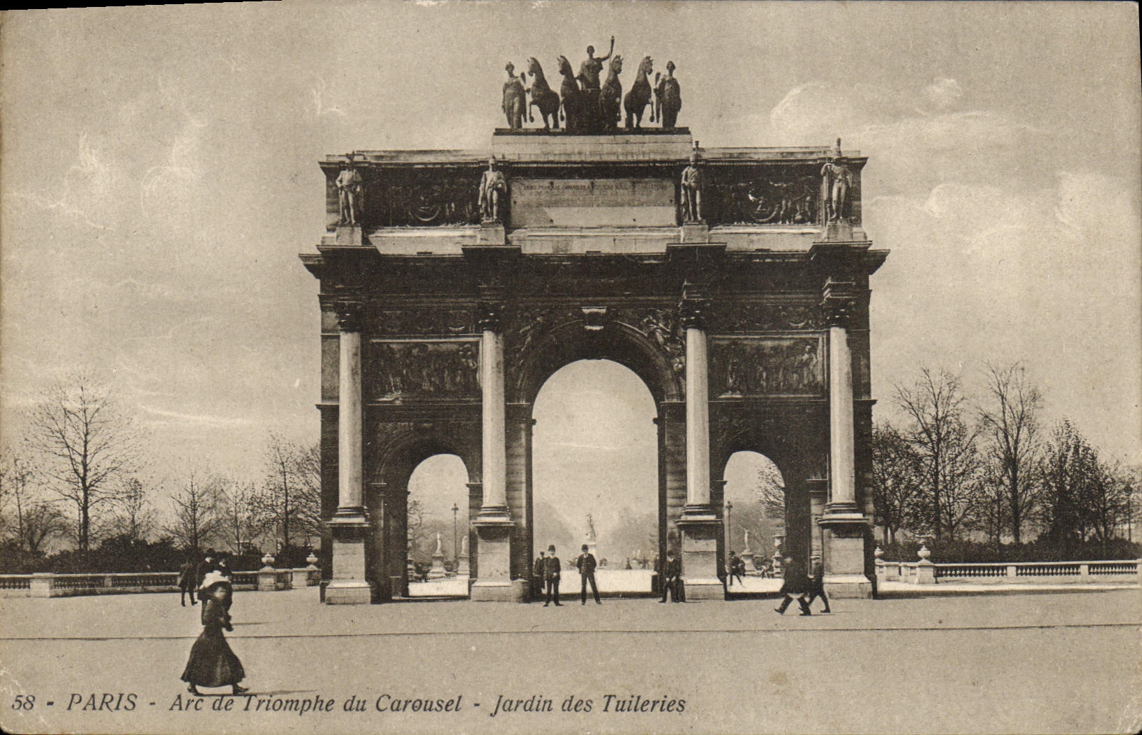 CPA Paris Arc de Triomphe du Carrousel Jardin des Tuileries 