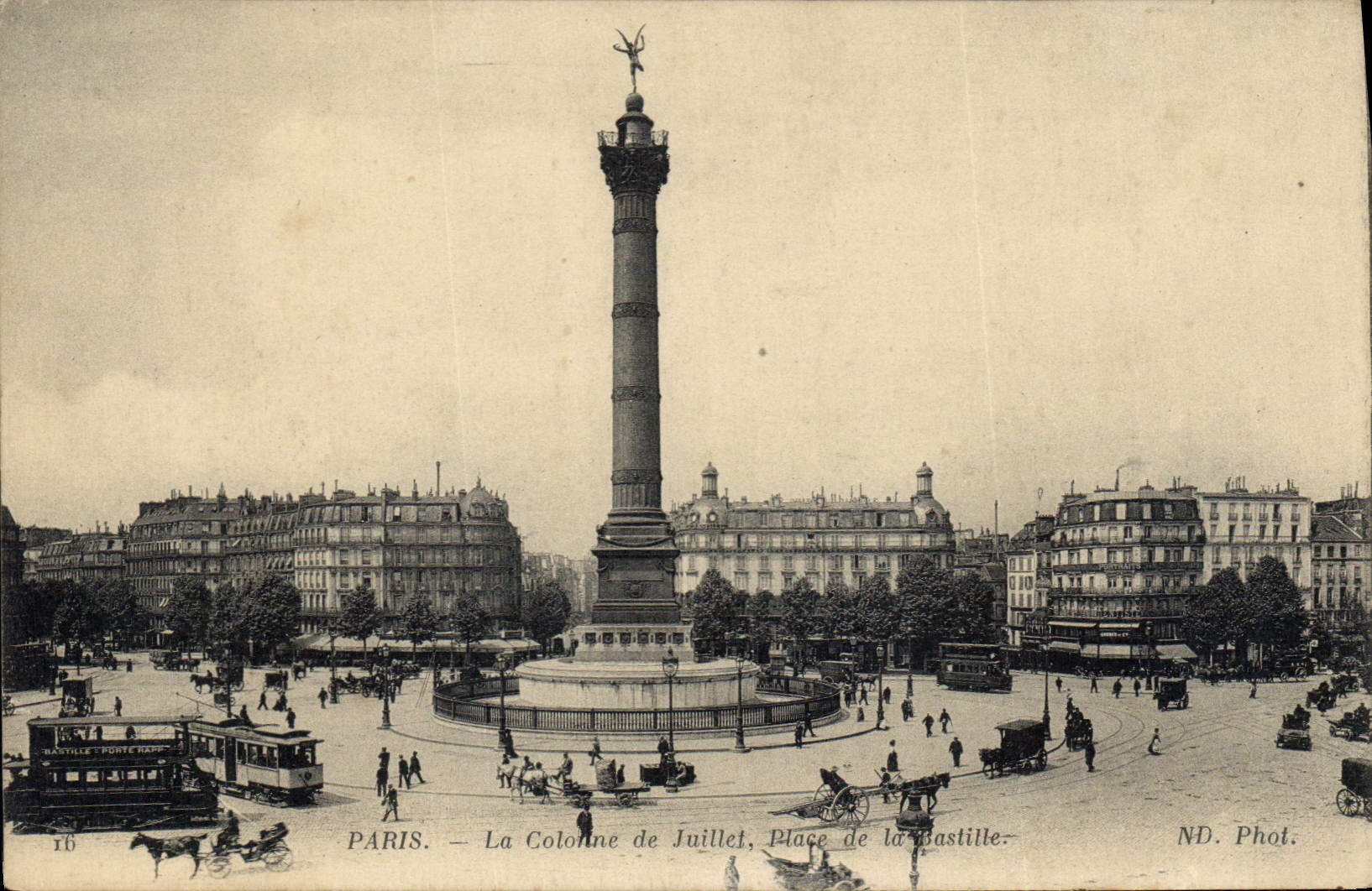 CPA Paris La Colonne de Juillet Place de la Bastille