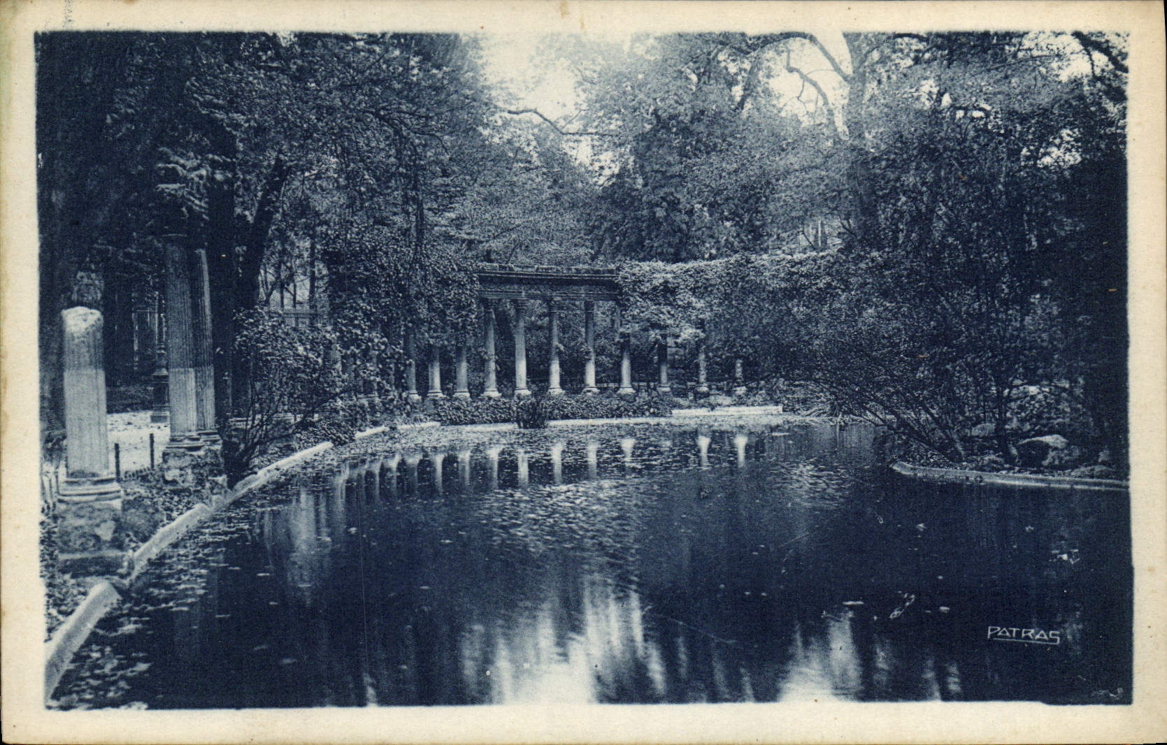 CPA Les Jolis Coins de Paris un coin du Parc Monceau