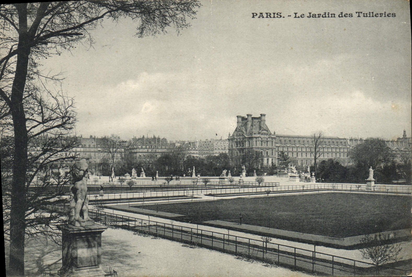 CPA Paris le jardin des Tuileries