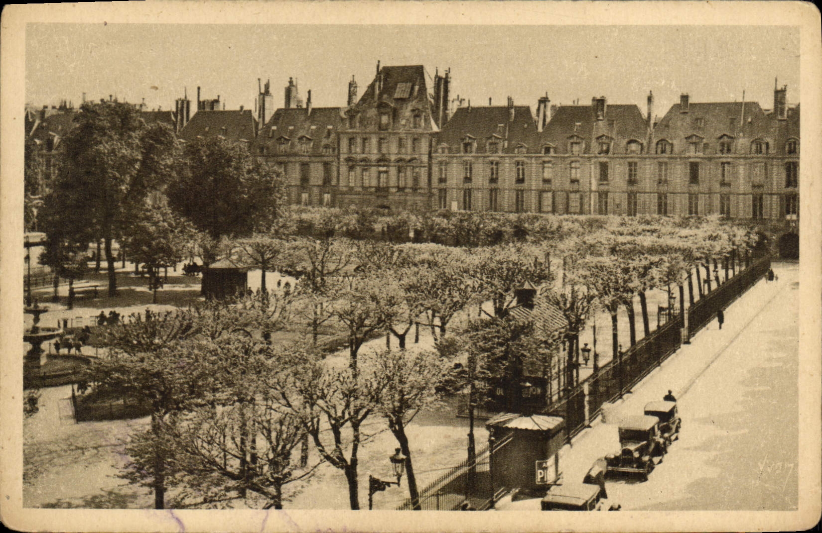 CPA Paris en flanant Place des Vosges 