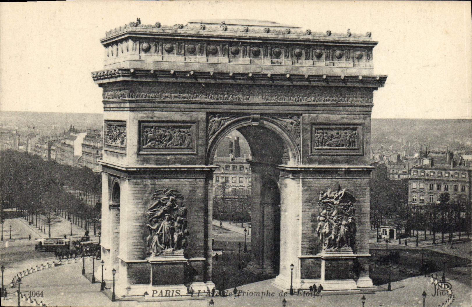 CPA Paris L'Arc de Triomohe de l'Etoile 