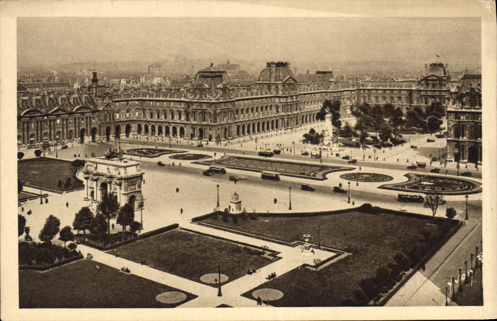 CPA Paris en flanant Perspective sur la Place du Carrousel