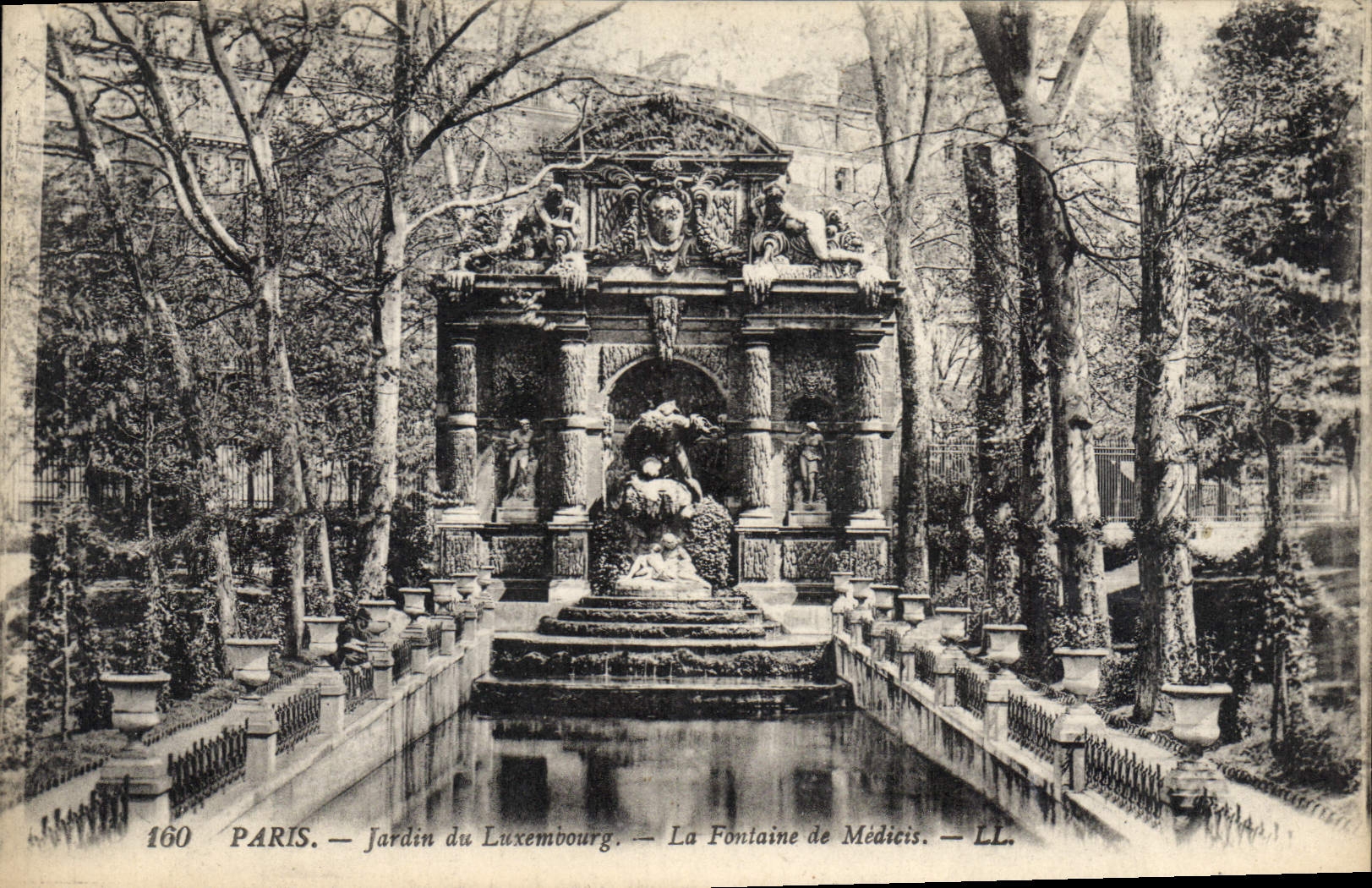CPA Paris Jardin du Luxembourg La Fontaine de Medicis