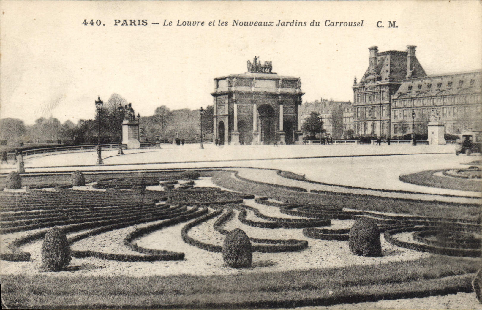 CPA Paris Le Louvre et les Nouveaux Jardins du Carrousel