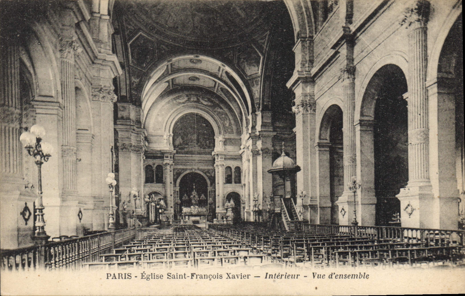 CPA Paris Eglise Saint Francois Xavier Interieur vue d'ensemble 