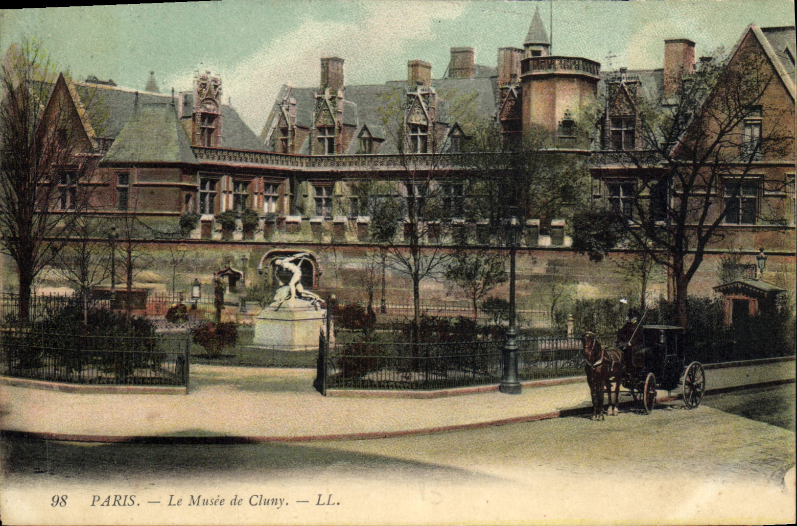 CPA Paris le Musee de Cluny 