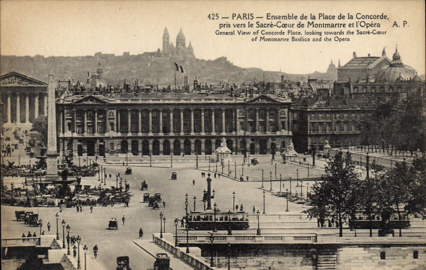 CPA Paris Ensemble de la place de la Concorde pris vers le Sacre Coeur de Montmartre et l'Opera 