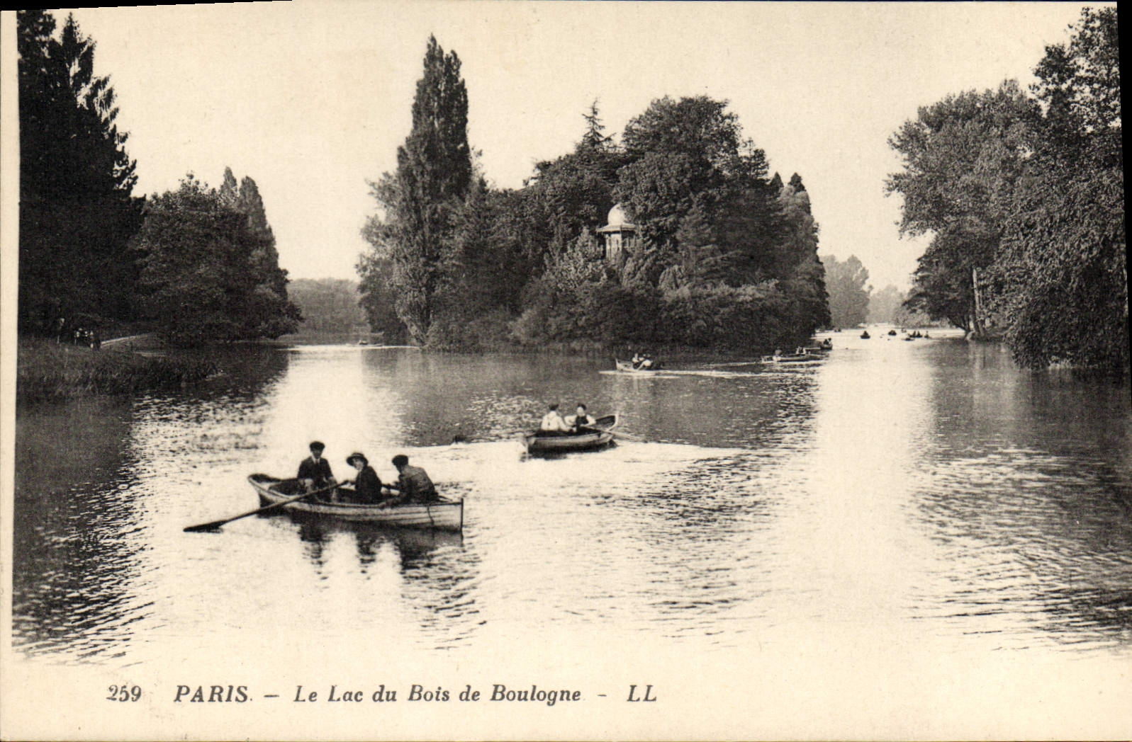 CPA Paris le Lac du Bois de Boulogne 
