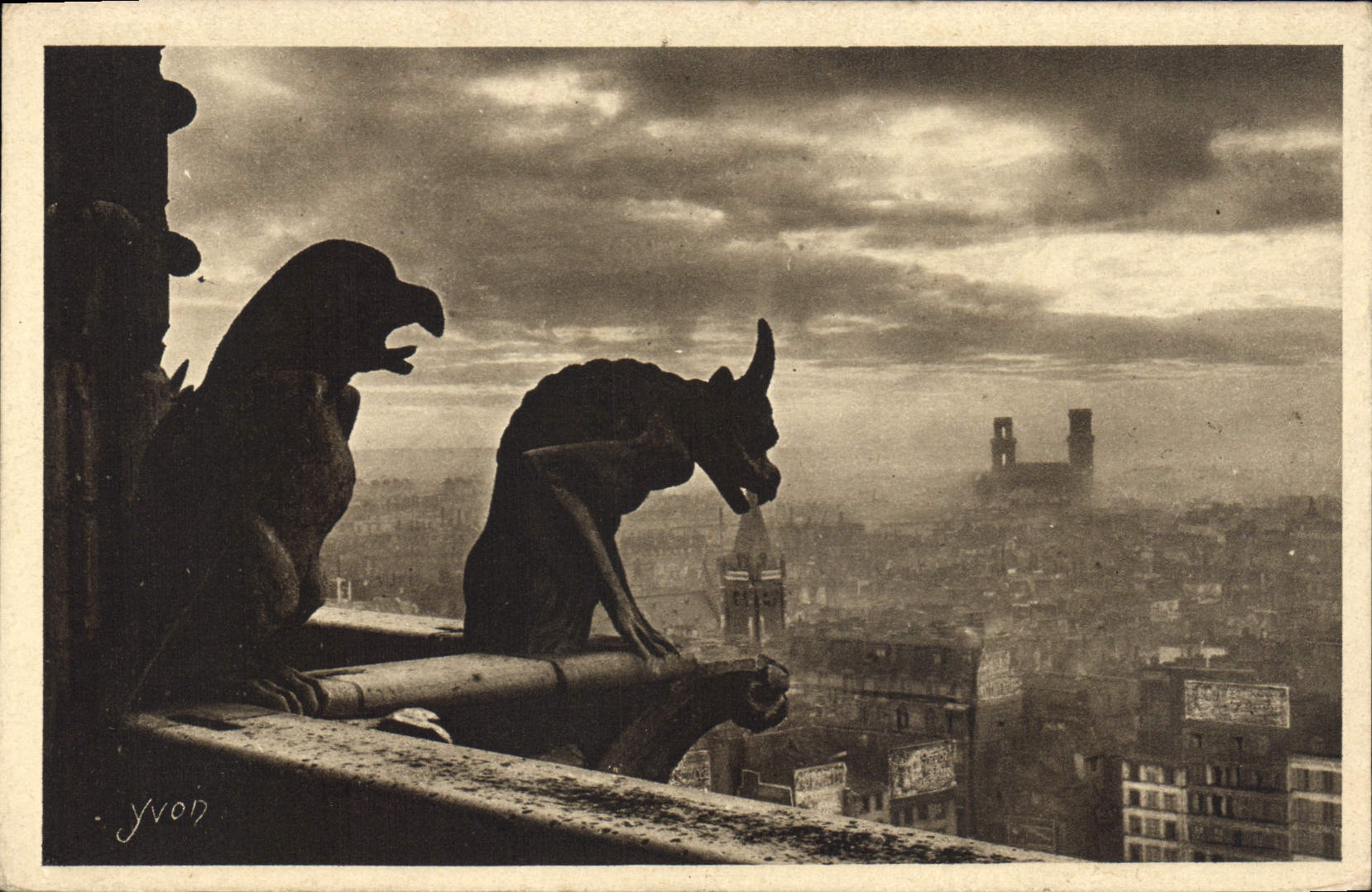 CPA Paris en flanant Notre Dame de Paris Detail de la Facade Ouest 