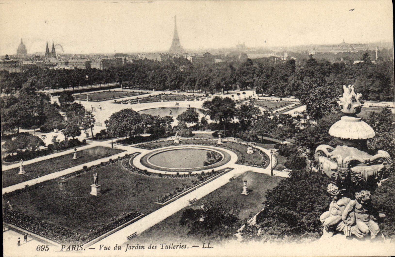 CPA Paris Vue du Jardin des Tuileries Tour Eiffel