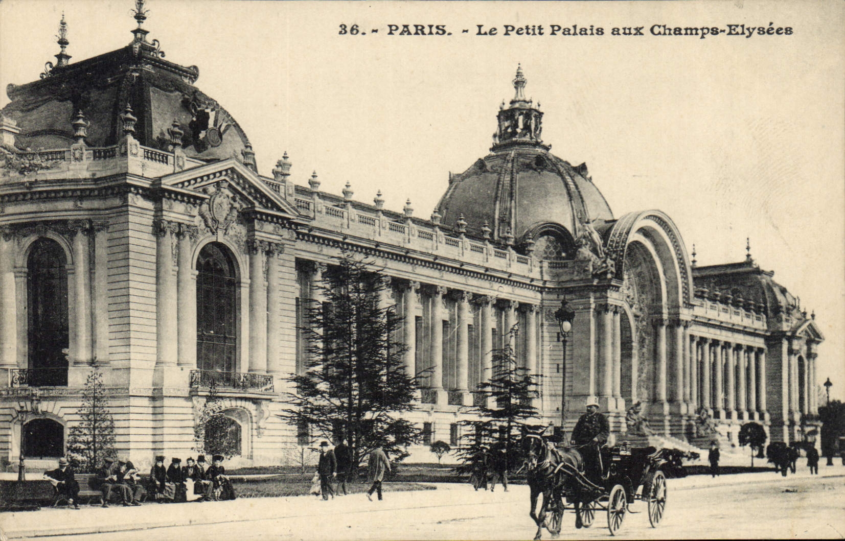 CPA Paris Le Petit Palais aux Champs Elysees