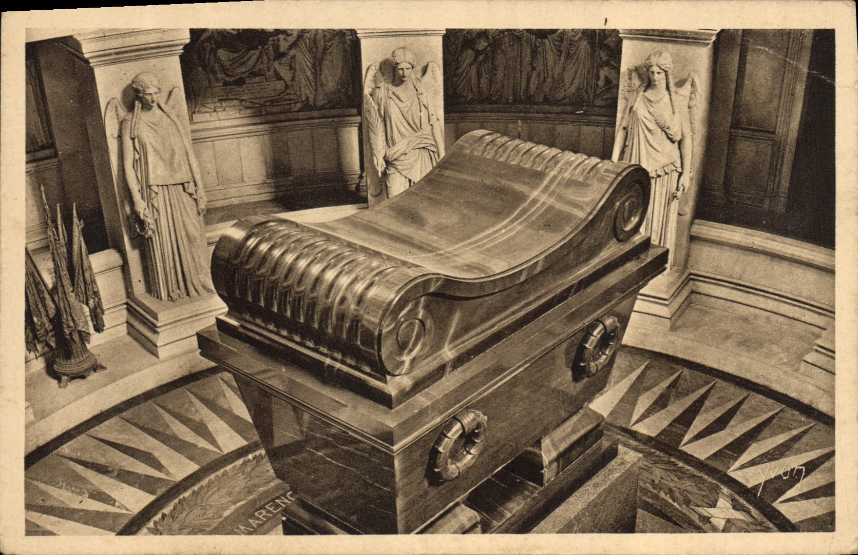 CPA Paris en flanant Sarcophage de l'Empereur Napoleon I aux invalides