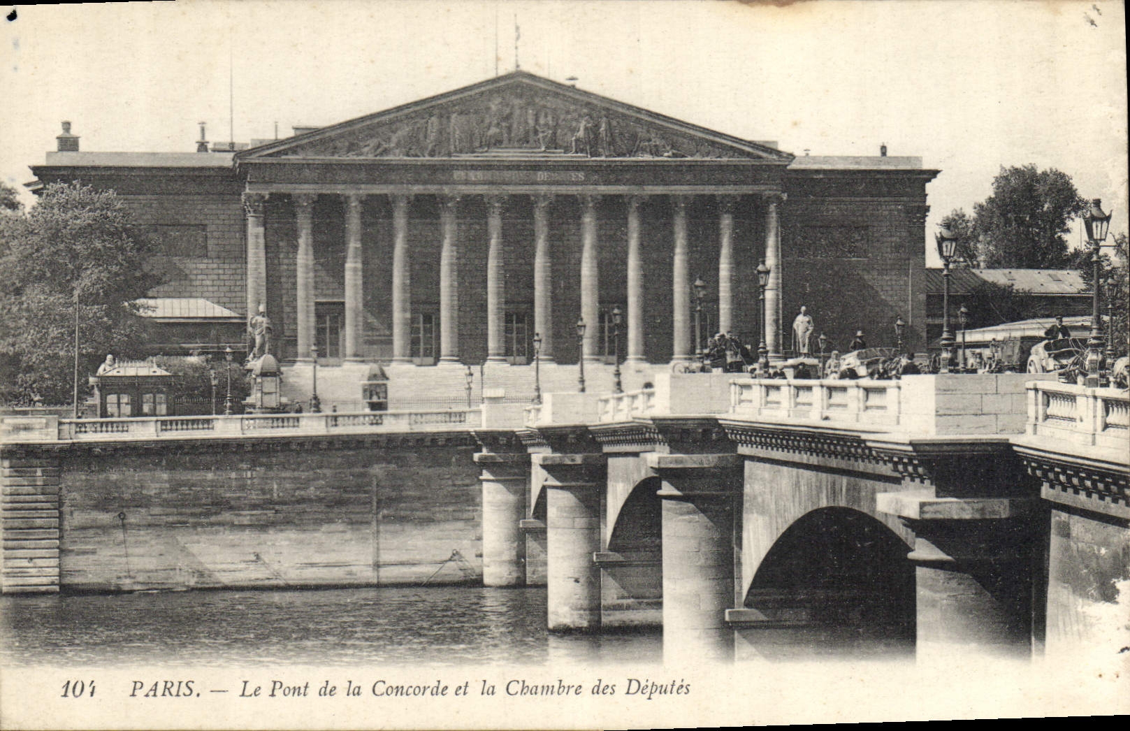 CPA Paris Le Pont de la Concorde et la Chambre des Deputes