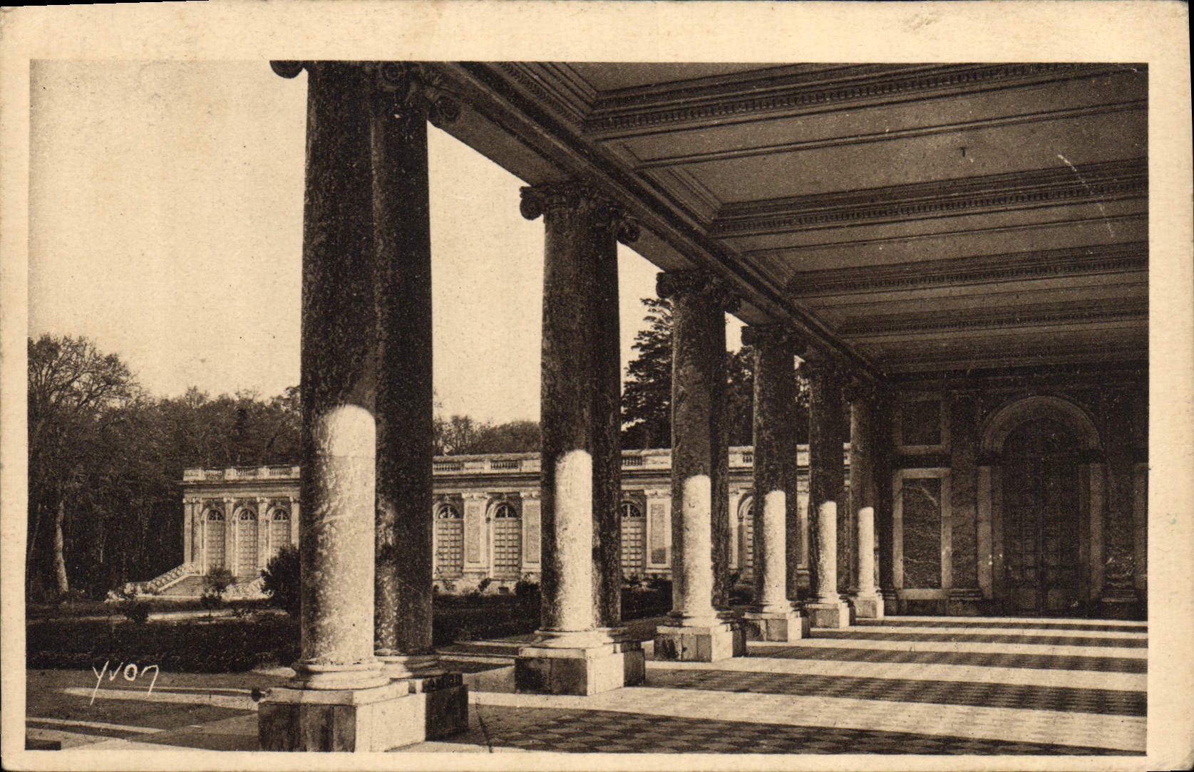 CPA Charmes de Versailles Grand Trianon 