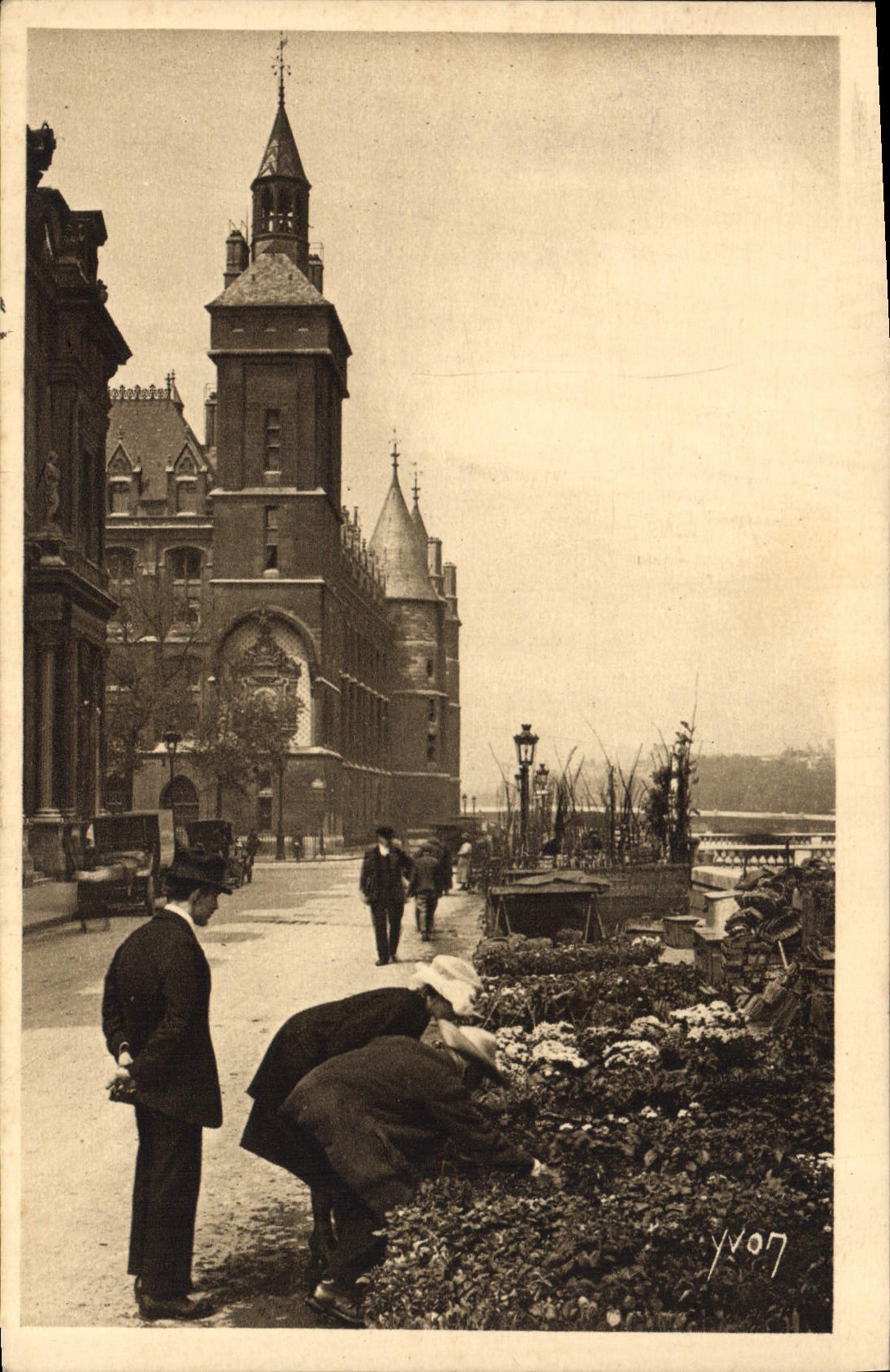 CPA Paris en flanant Marche aux Fleurs Quai de l'Horloge 