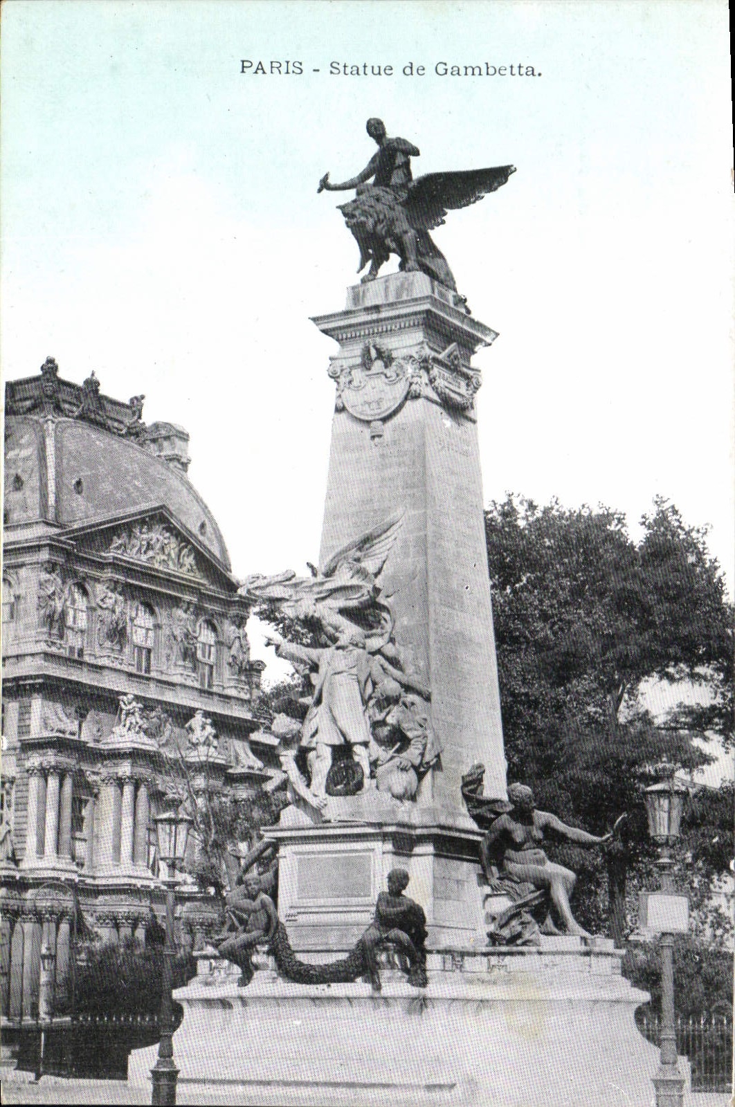 CPA Paris Statue de Gambetta 