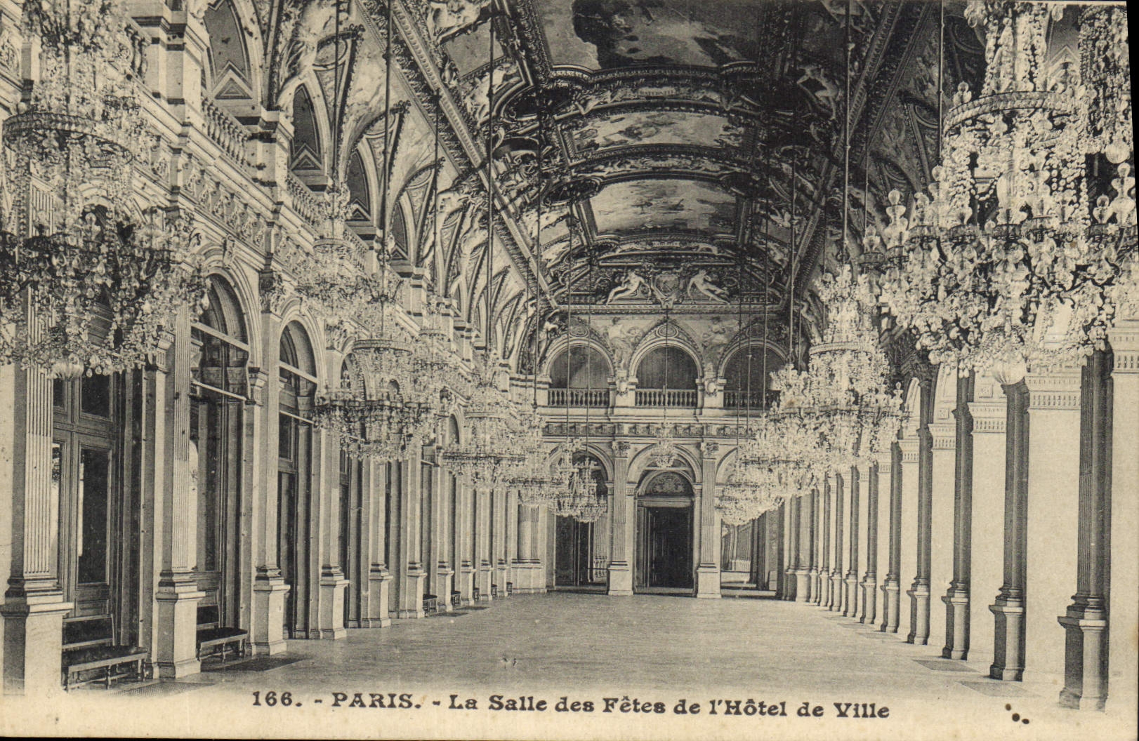 CPA Paris La Salle des fetes de l'Hotel de Ville